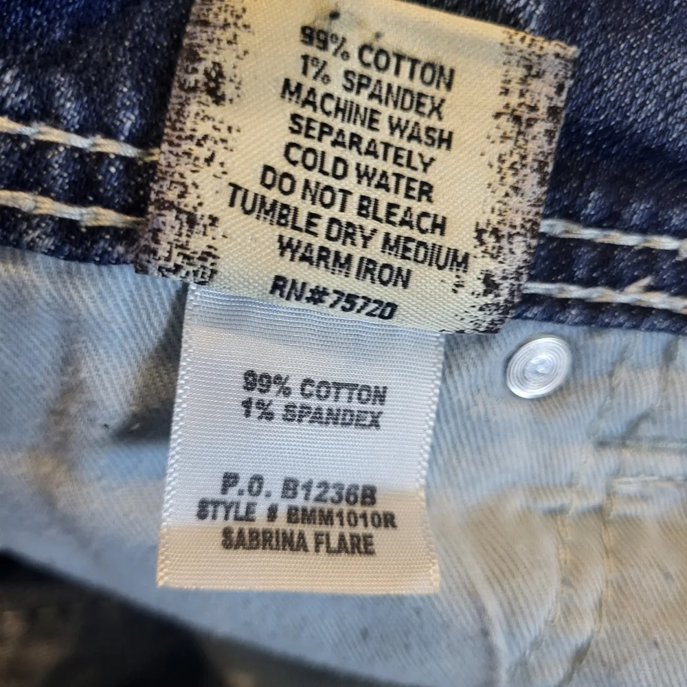 BKE, Women's Sabrina Flare Leg Denim, Distressed,‎ Stretch, Size 30R
